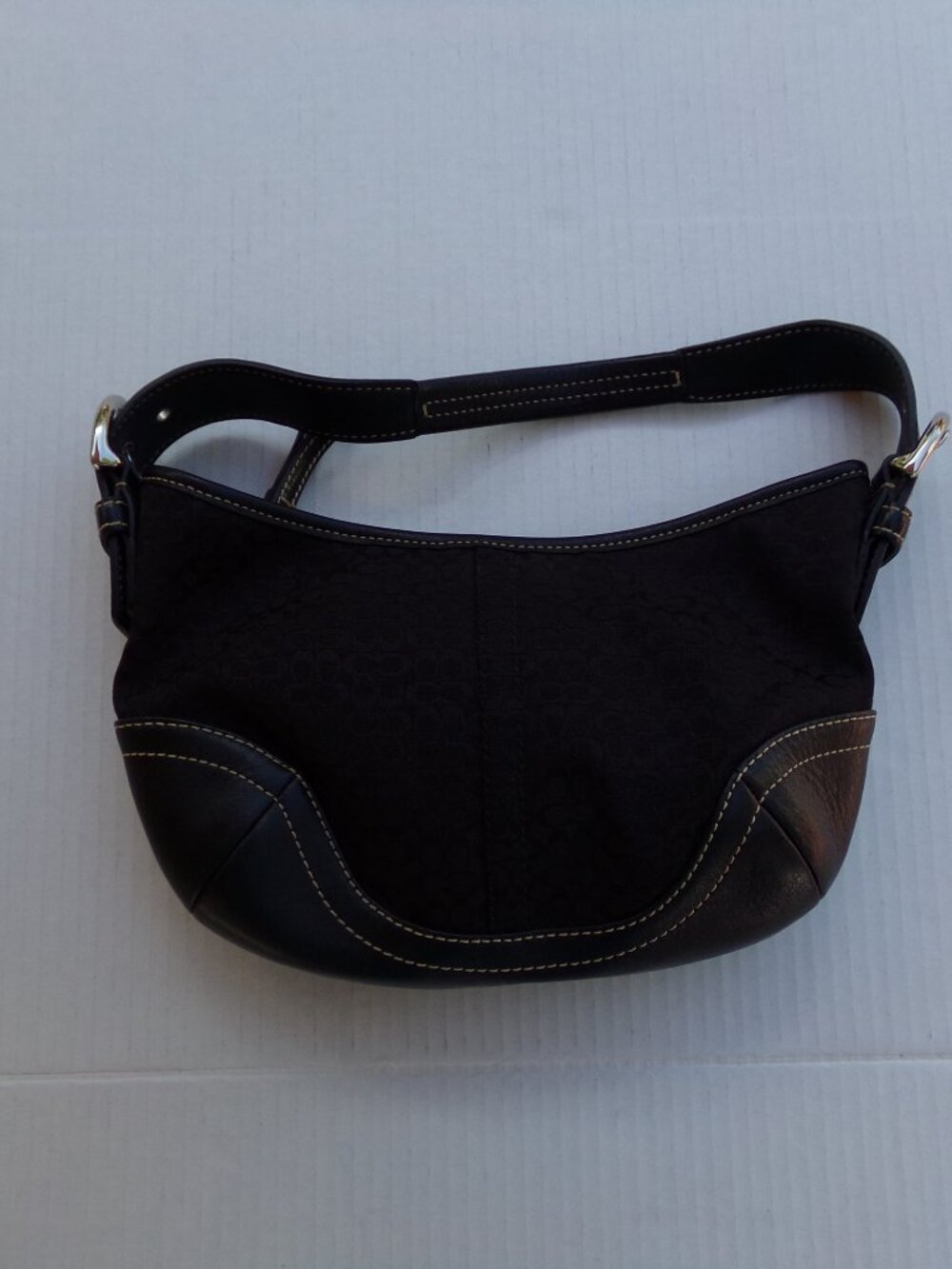 Vintage Coach Y2K K042-6351 Soho Hobo Bag Purse Logo Signature Black Canvas